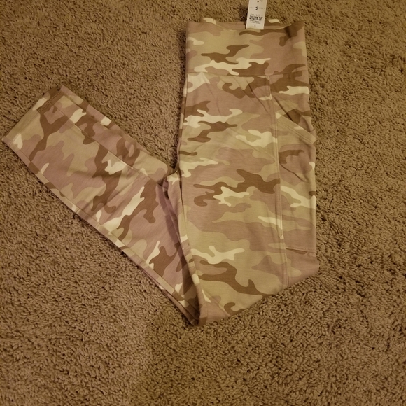 Lou & Grey Camo Lite Ponte Pocket Leggings-BRAND NEW FLAWLESS-FINAL PRICE - Picture 3 of 5